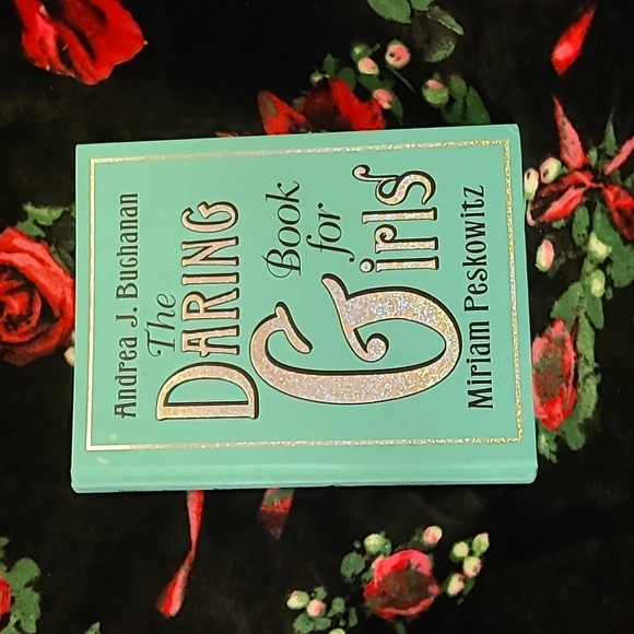 GIFTABLE🎁THE DARING BOOK FOR GIRLS By Andrea Buchanan & Miriam Peskowitz - Picture 1 of 10
